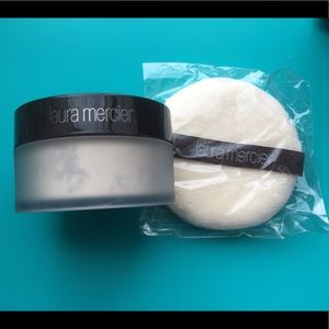 Laura Mercier Translucent Setting Powder w/ Puff!